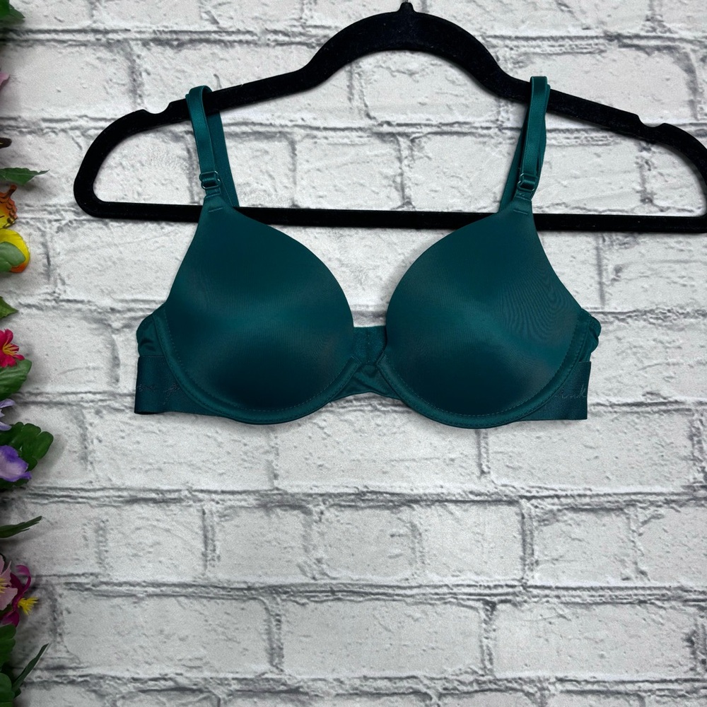 -💙2/$40💙NWOT PINK Emerald Green Wear Everywhere Lightly Lined Bra 32B